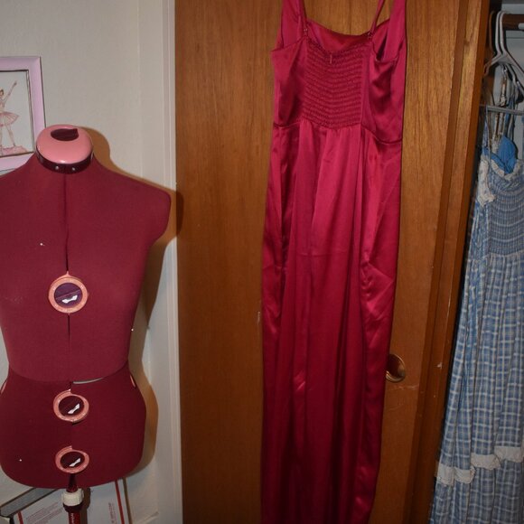 Solay Silk Dress Rhubarb Size 6 Reformation NWOT Never Worn Magenta Pink - Picture 3 of 4